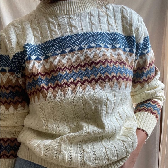 Vintage Pullover Sweater - Picture 6 of 6